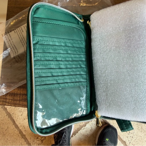 Lug Tandem Zip Wallet Green New - Picture 5 of 8